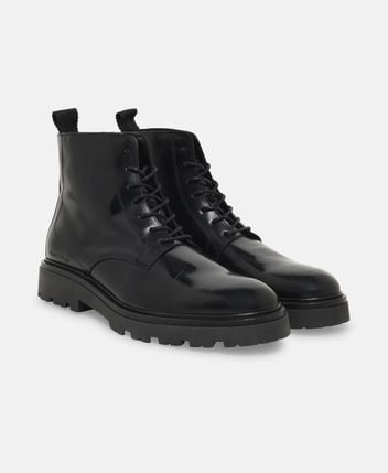 Lace-up ankle boot