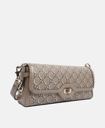Leather shoulder bag
