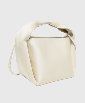Bucket bag