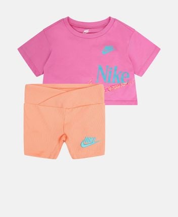 T-shirt and shorts set