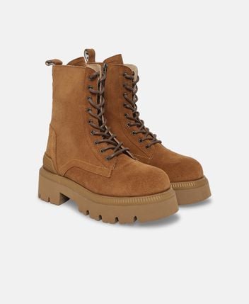 Lace-up ankle boot