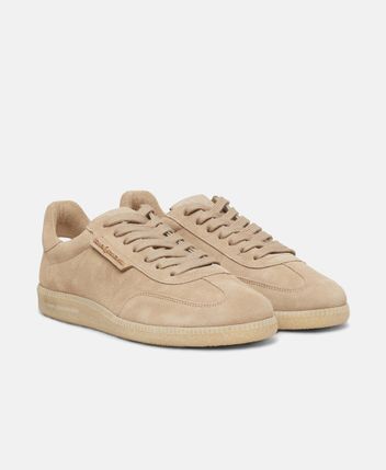 Sneakers Crack