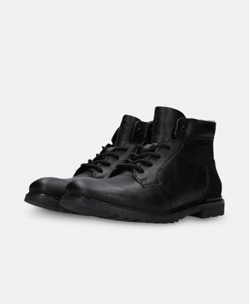 Winter boots