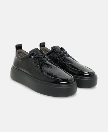 Platform sneakers