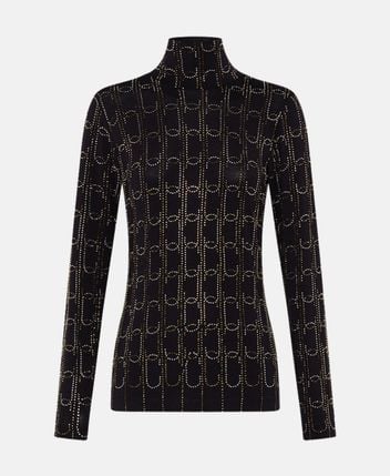 Long-sleeved top
