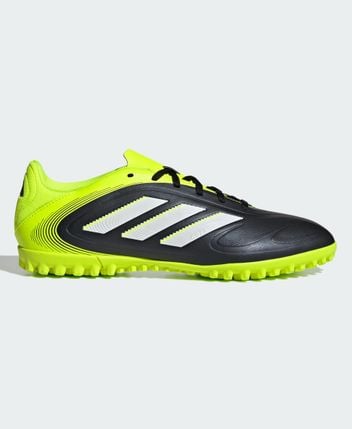 Football boots P4