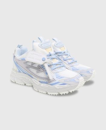 Chunky sneakers