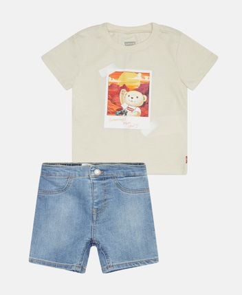 T-shirt and shorts set