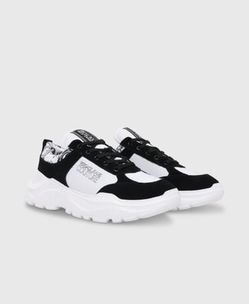 Chunky sneakers