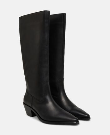 Boots Niara