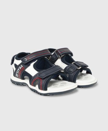 Sandals Conner