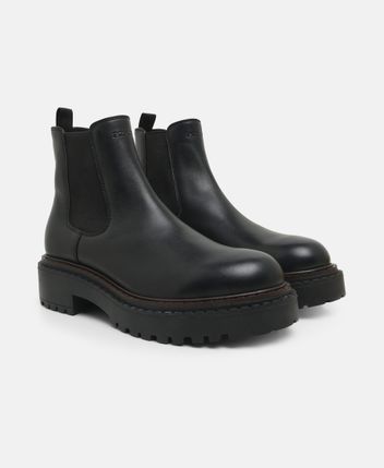 Chelsea boots