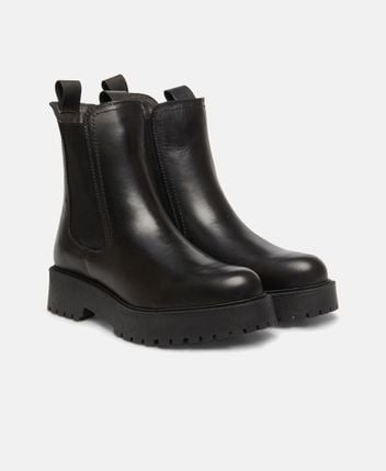 Chelsea boots