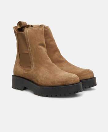 Chelsea boots