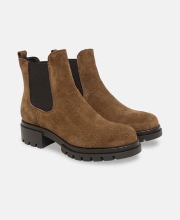 Chelsea boots