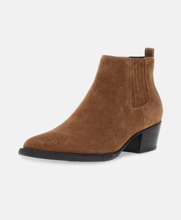 Chelsea boots