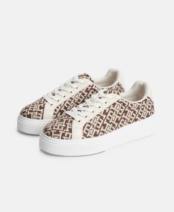 Platform sneakers