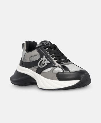 Chunky sneakers