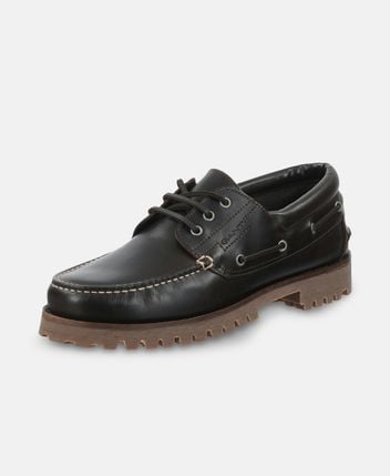 Lace-up shoes