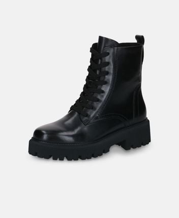 Lace-up boots