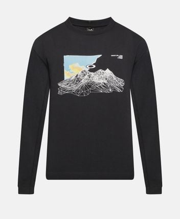 Long-sleeved top