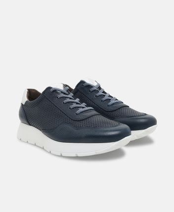 Platform sneakers
