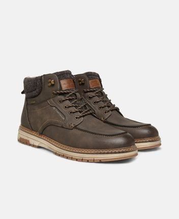 Lace-up ankle boot