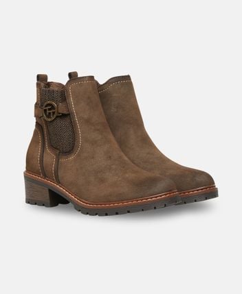 Chelsea boots