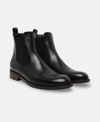 Chelsea boots