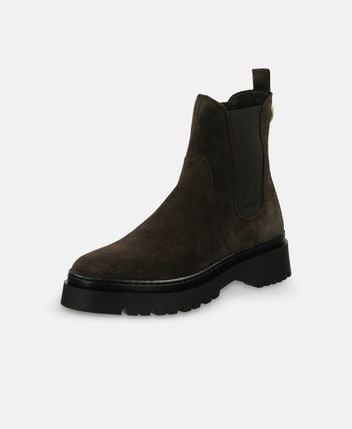 Chelsea boots