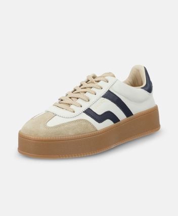 Platform sneakers