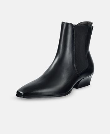 Chelsea boots