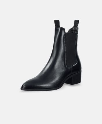 Chelsea boots