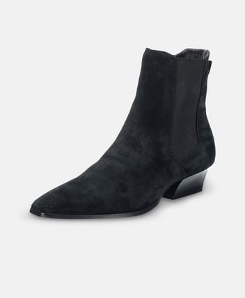 Chelsea boots