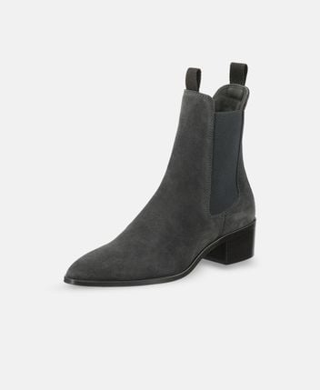 Chelsea boots
