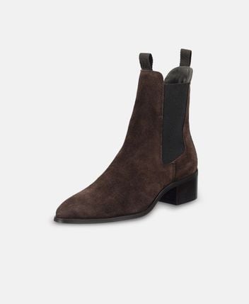 Chelsea boots
