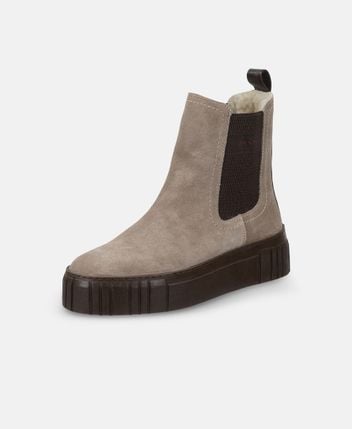 Chelsea boots