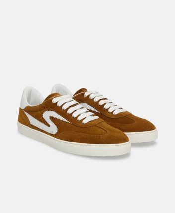 Sneakers Runaround