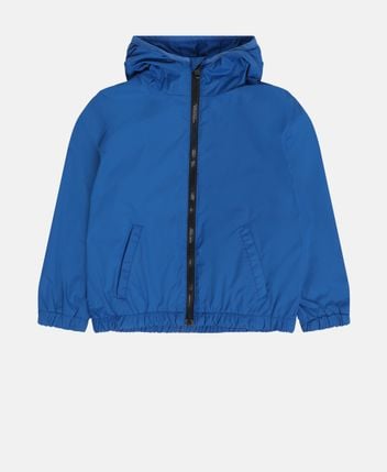 Wind breaker