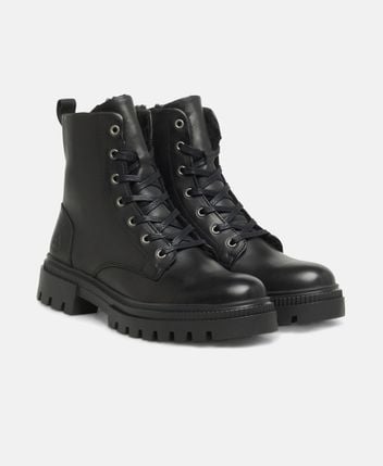 Lace-up ankle boot