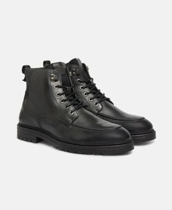 Lace-up ankle boot