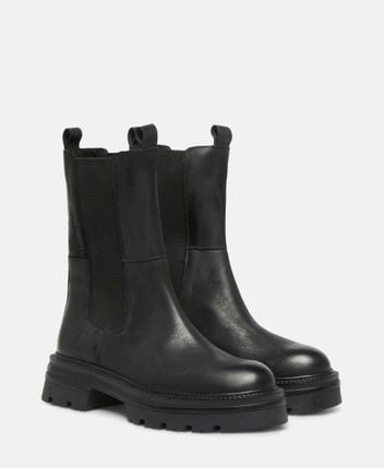 Chelsea boots