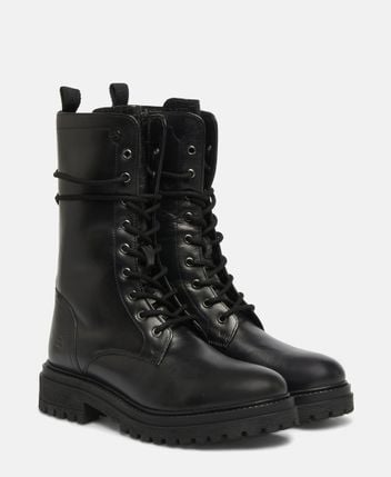 Lace-up boots