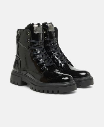 Lace-up ankle boot