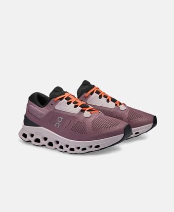 Running shoes Cloudstratus 3