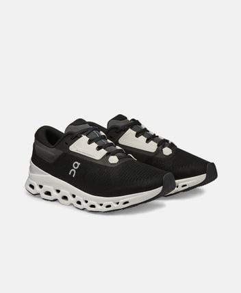 Running shoes Cloudstratus 3