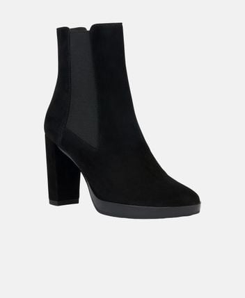 Chelsea boots