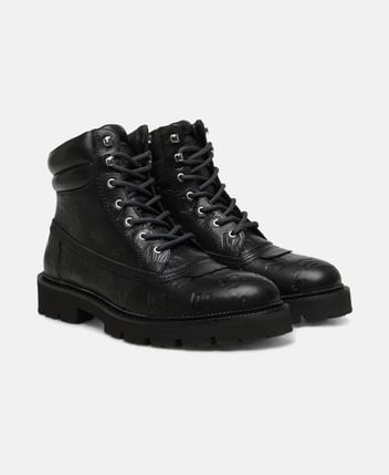 Lace-up ankle boot