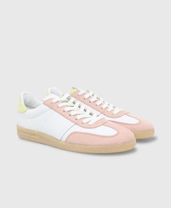 Sneakers Crack