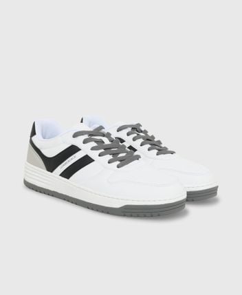 Sneakers Focus